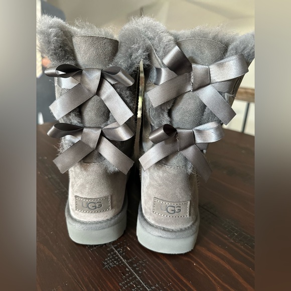 UGG Gray Suede Boots with Decorative Bows - Picture 1 of 5